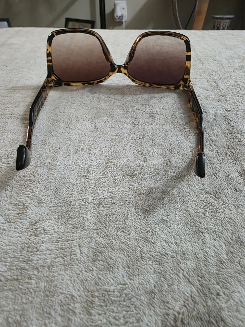 Fashion Tortoiseshell Women's Sunglasses with Brown Gradient Lenses